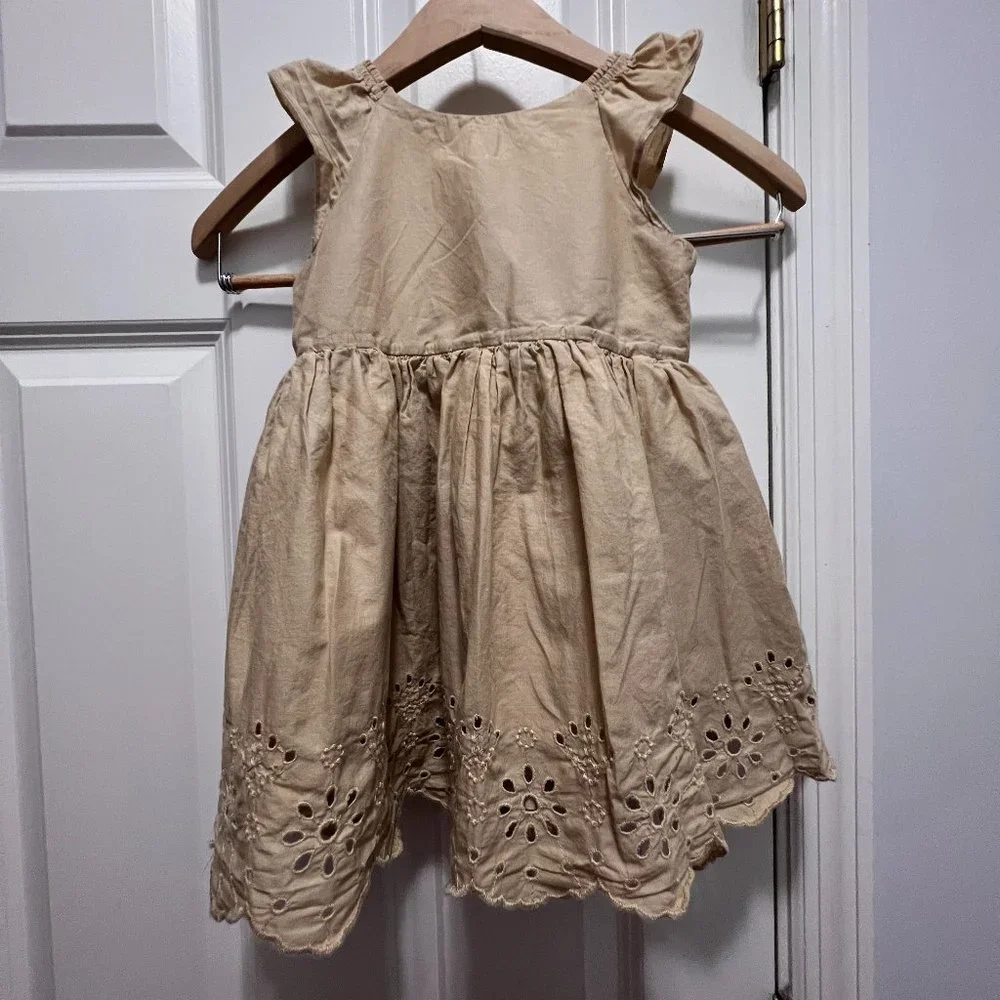 Gap size 3 tan dress